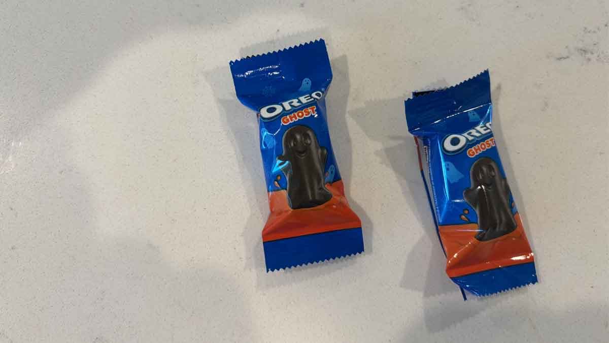 HomePage 3 Image of an Oreo Ghost